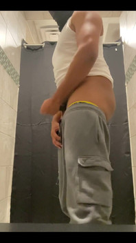 Pretty Brown Eyes, Prettier Brown Hole