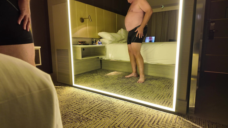 GottaLuvBB: A Nice Jerking Session in Las Vegas