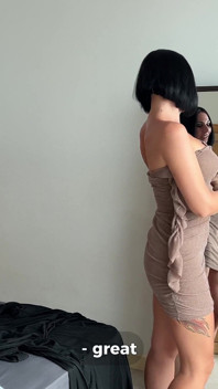 나를 위해 섹시한 드레스를 입고 내 하드코어 자지를 따먹는 발정난 러시아 밀프 룸메이트 - 그녀의 젖탱이와 드레스에 사정!