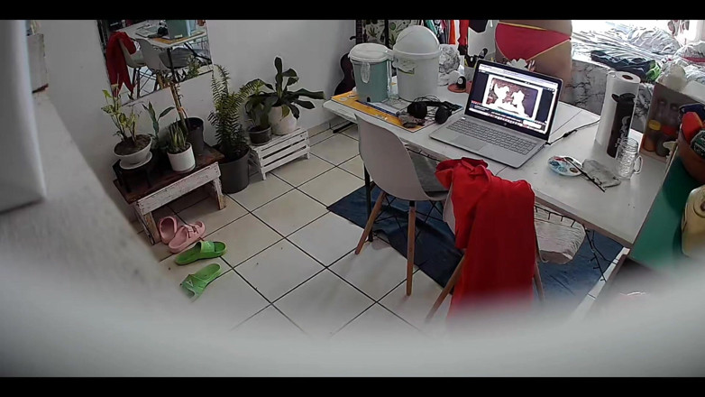 Karmicoxv: Dans la chambre de ma femme en mon absence