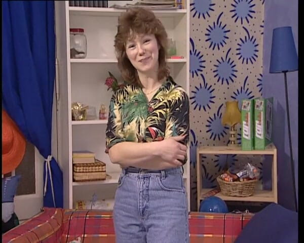 YOUR FIRST PORN: Babette โกนขนหีตอนเช้า