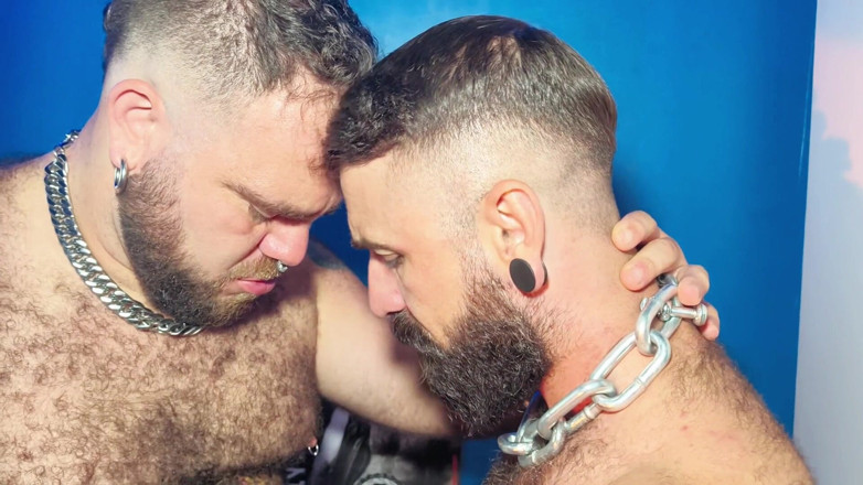 ScruffyStocky: Backroom sex club bareback prenhando rimjob garganta profunda sessão de...