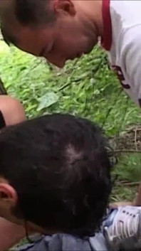 Isteri blonde mahukannya keras dan kasar di luar rumah