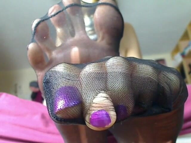 Long Toe Sally Big Buns: Lochiges nylon ganz in deinem gesicht