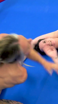 Rain0168 Ivy Rain Vs Kirsty Stroud Sexfight