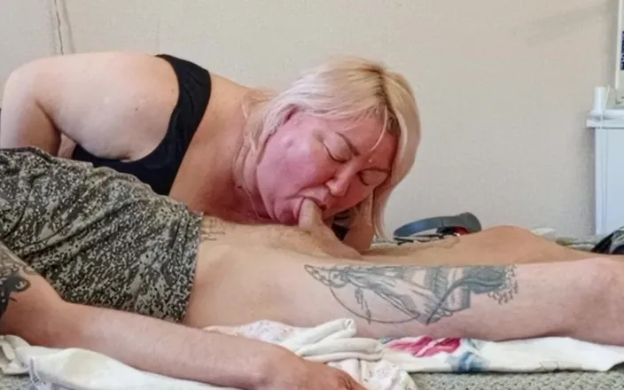 Zona901: Mother-in-law Sucks My Dick During a Break