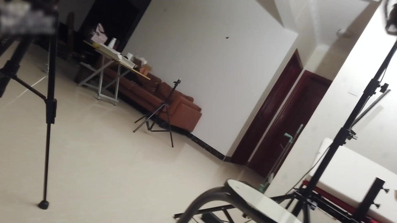 Asian bondage: En primera persona, graba a la novia envuelta en cinta...