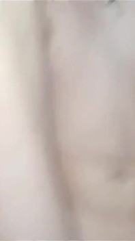 Cewek kulit putih, kurus, hot ngentot kontol besar pacarnya! (gabbaie Luna)