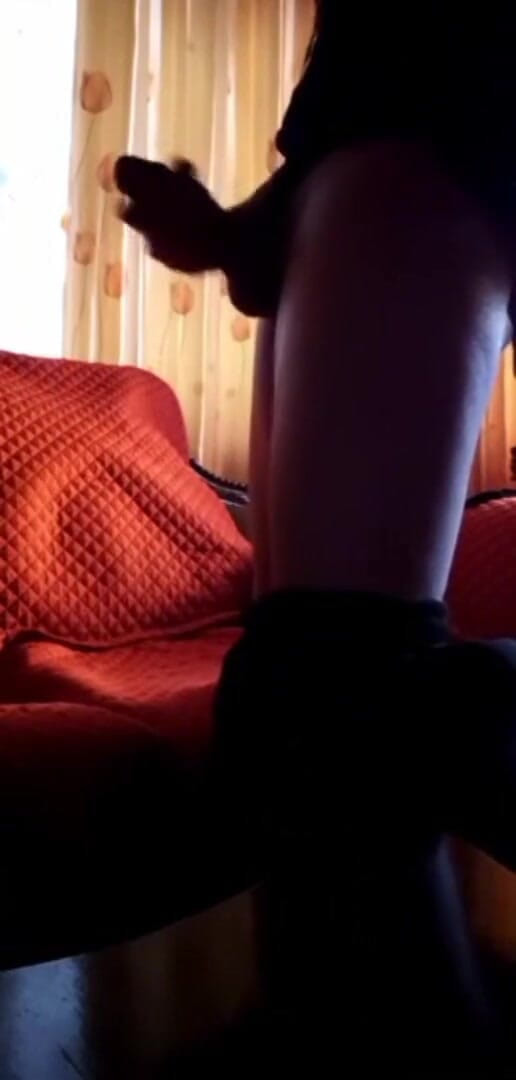 The backyard bastard: Garoto gostoso enlouquecendo com seu namorado no telefone pornô