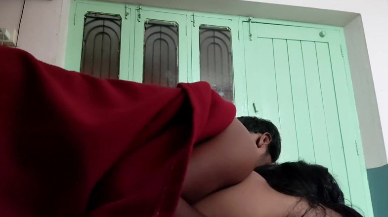 Hindiaudioadda1: Seks anal di balik selimut