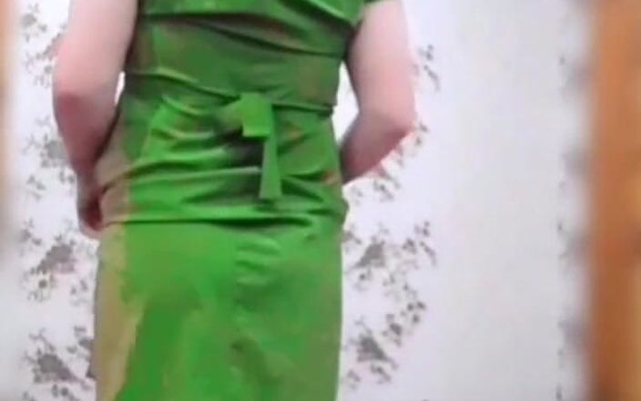 Ladyboy Kitty: Сексуальное зеленое платье симпатичный шмель ледибой с горячим телом сексуальной танцовщицы, косплеер-модель