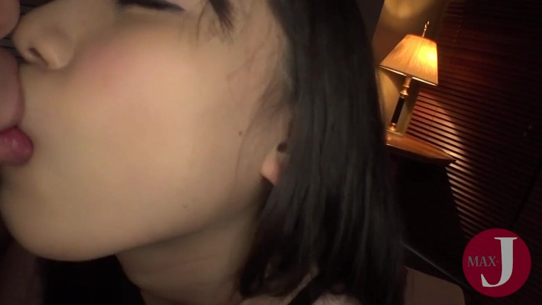 Asian happy ending: Ohromující japonská holka jezdí na velkém čůrákovi v poloze cowgirl