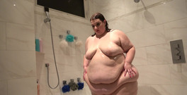 Kayla Peach studios: SSBBW sprchy