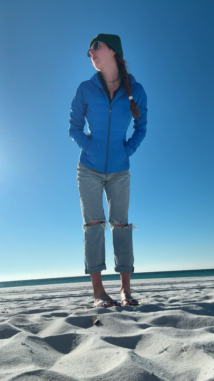 Nadia Foxx: 在海滩上散步需要快速高潮！