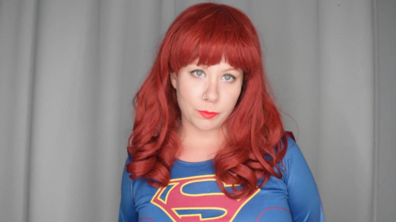 Deanna deadly: La malvagia supergirl ha bisogno della tua sborra rossetto rosso...