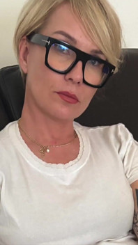 Niegrzeczna ojczym Alisha Oklep