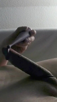 Vibrador, paja con mucho precum