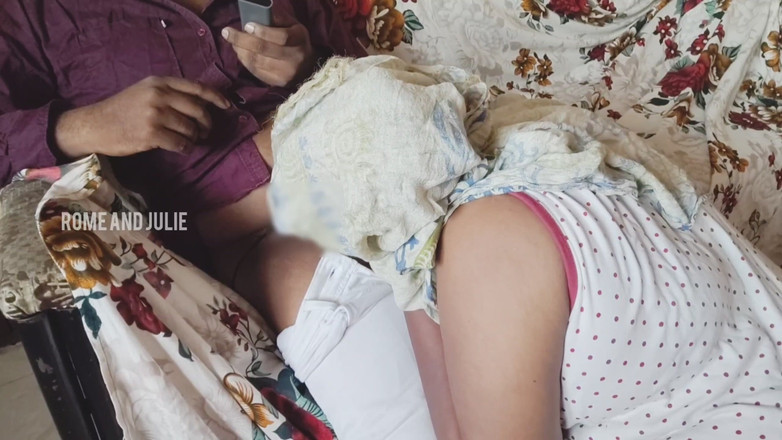 Bad boy rome: Minha madrasta chupando meu pau em Tamil