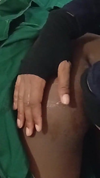 První anál africké teenagerky