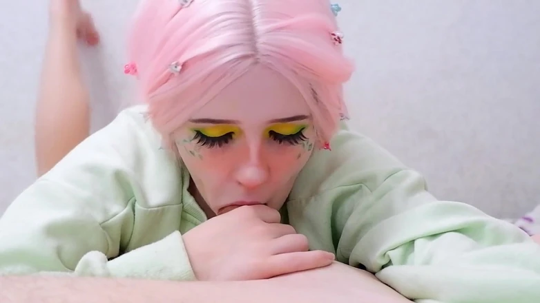 BubbleGum: Petite Cutie Licks Cock!