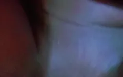 Regarde ma belle chatte étroite