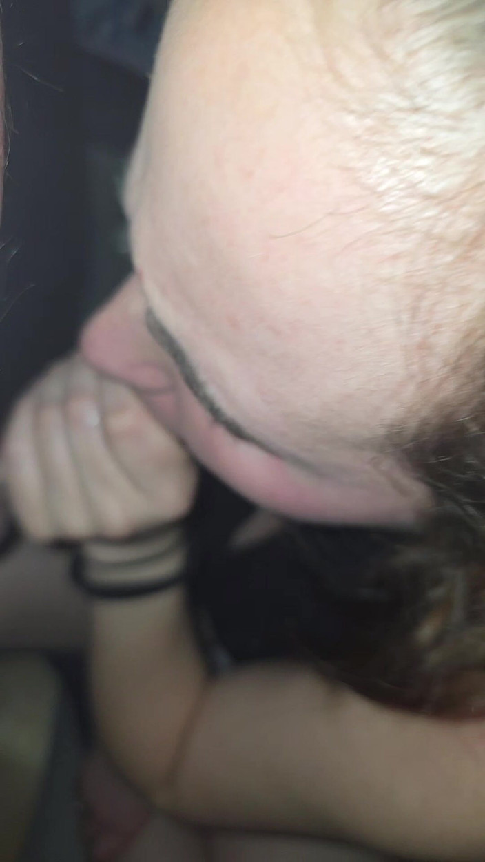 Mora_2000: Seks oralny uwielbiam brać kutasa do ust :)