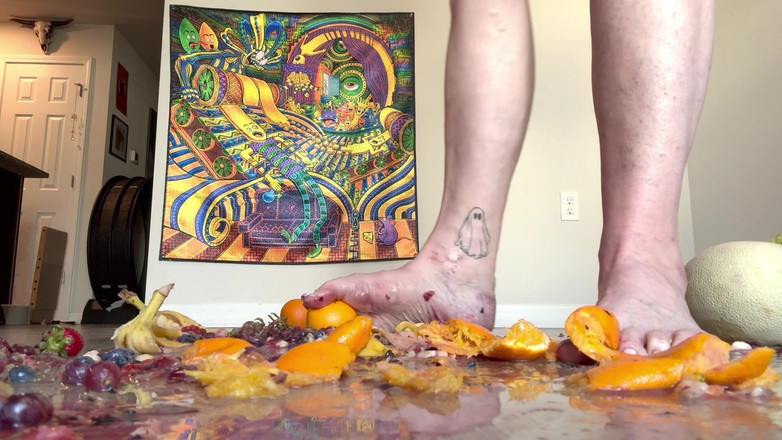 Peppermint Giantess: Taglia 16 la schiaccia del piede con il frutto da 67 dea