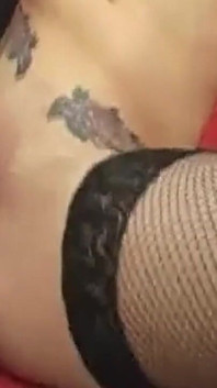 Cewek bertubuh kurus dengan stoking seksi ini menggoda dan dientot habis-habisan sampai matanya merem melek