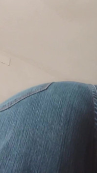 Chica Gordita De Grandes Tetas Naturales Pedos Sobre Ti En Jeans
