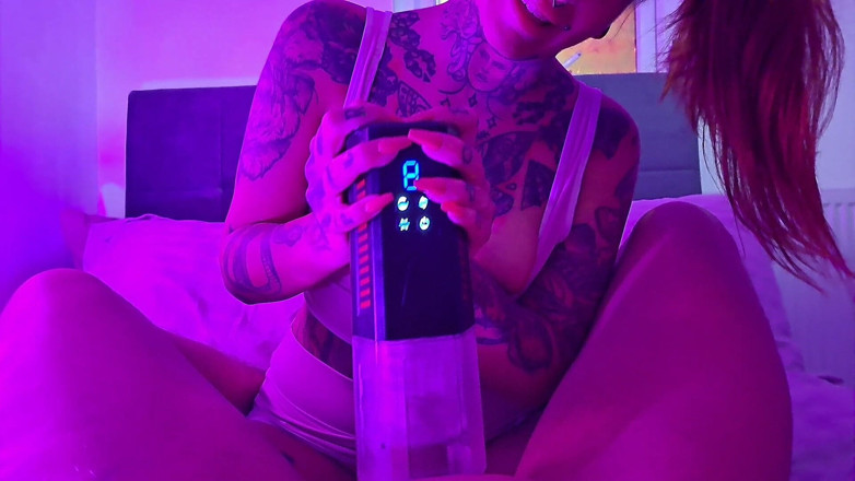 Only Owain: Moje přítelkyně používá hračku sání ptáků na mého velkého ptáka