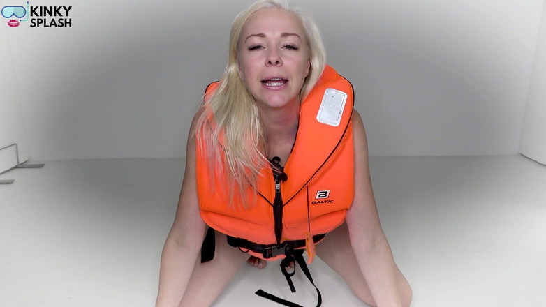 UKCuteGirl Lucy Lauren: Colete salva-vidas joi em seu sonho molhado - buceta, twerking &amp;gozada fantasia