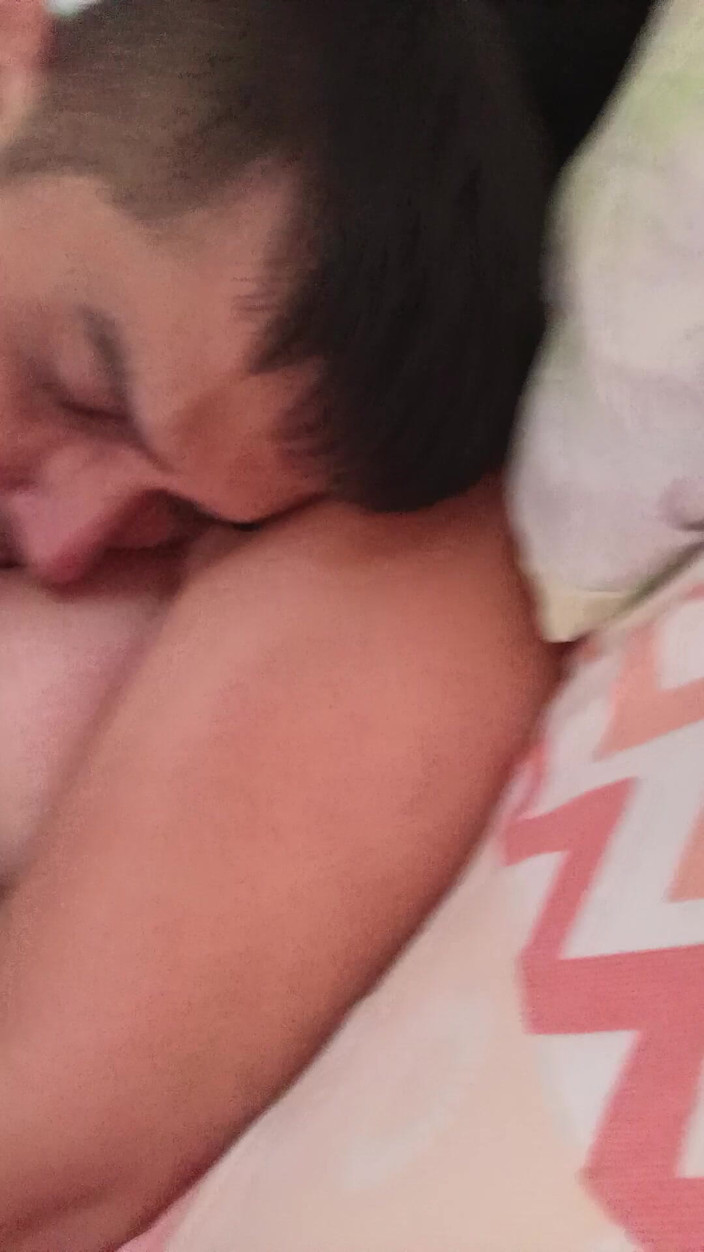 Valkyrieandluigy: Sucking Balls Girlfriend
