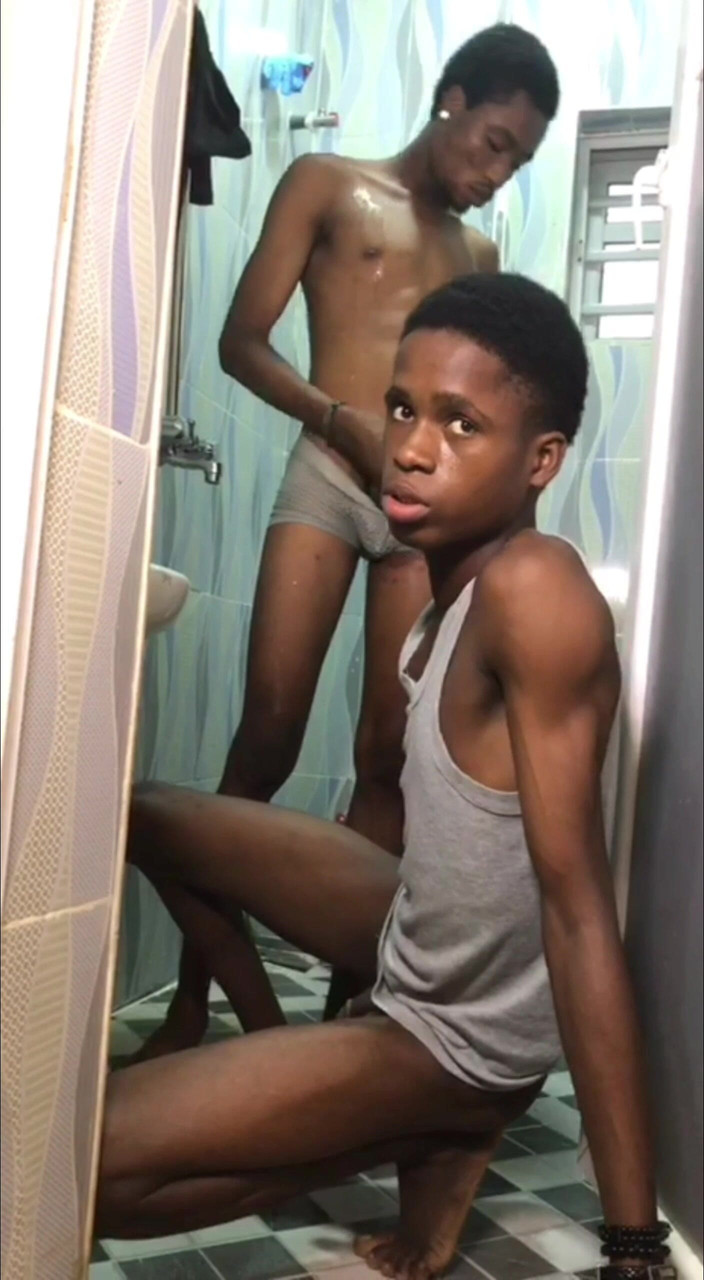 Zagi: ついに親友とセックスするチャンスができた