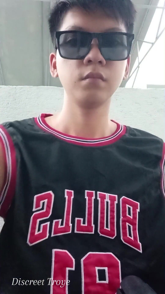 Troye_AsianPinoy: Pinoy Teen Masturbates at Abandoned House with His Sex Toy