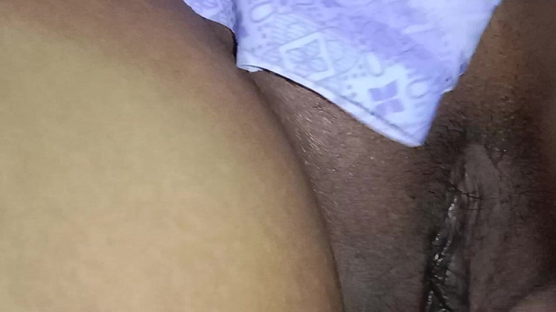 Tamil Anti Uma: 내 친구가 집에 와서 나는 공중에 내 손가락을 떠나, 내 자신의 목숨을 했다