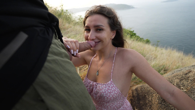 Kriss Kiss: Beautiful Sunrise with a Huge Cock in My Mouth and...