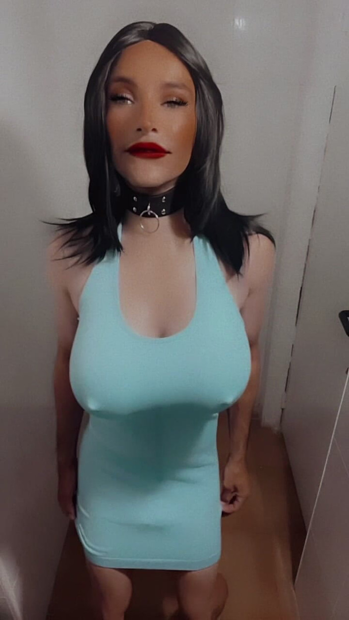 Sissy Slut Brianna: CONTINUĂ SĂ URMĂREȘTI, ȘTIU CĂ NU TE POȚI ABȚINE!