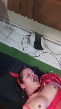 Halloweenowa orgia w domu Paty'ego