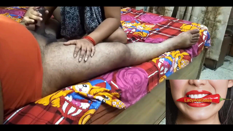 Hotty Jiya Sharmaa: Muslimisches mädchen streichelt den schwanz eines muslimischen jungen, füllt ihren...