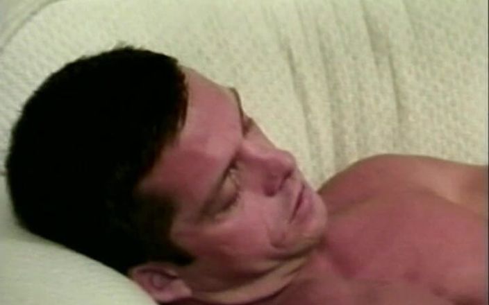 Gay 90's Vintage Porn: Сміливе дослідження чоловічого тіла No2