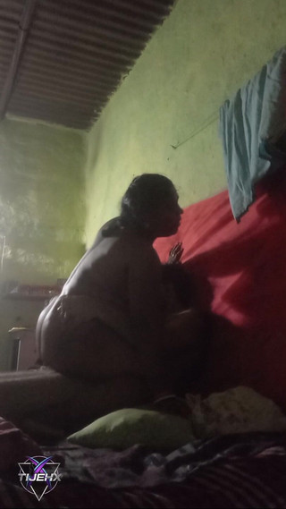 TijehX: Insatisfecha india del pueblo follada con su cuñado