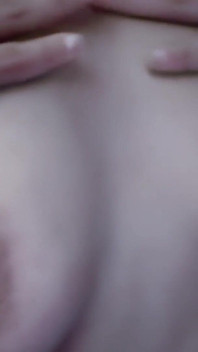 Sandra: Pěkná arabská brunetka Sandra se svléká