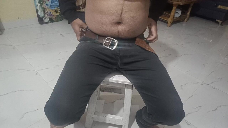 LovedSunsine1990: Mi sono tolto tutti i vestiti e massaggiato energicamente la...