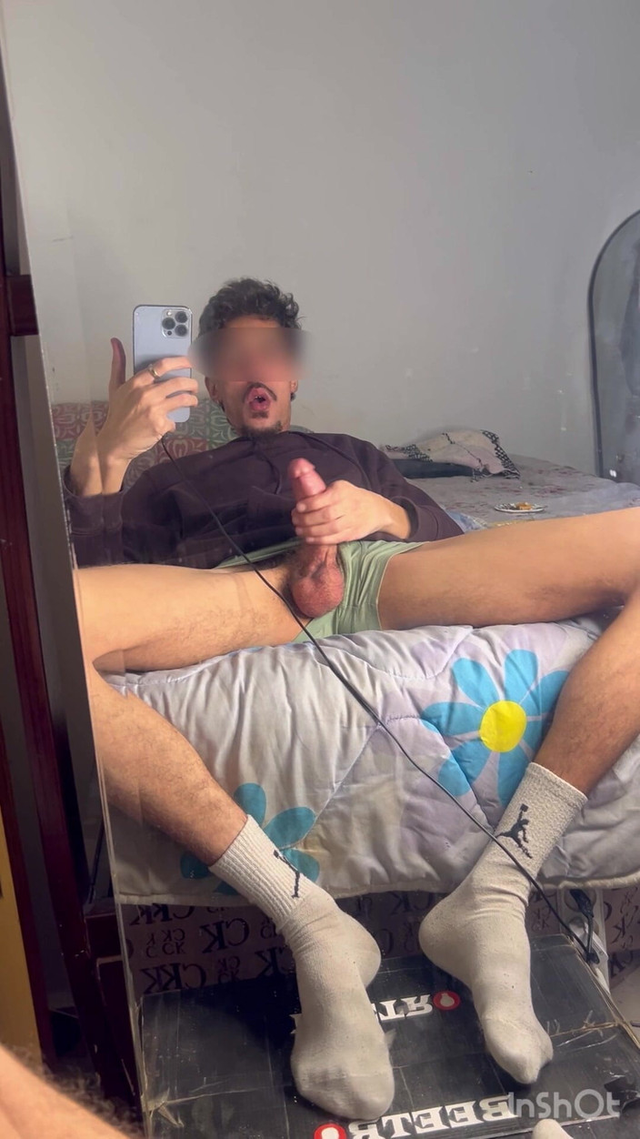 ARAB HUNG TWINK: Bir hayran büyük taşaklarımı elinde tutması için boşalmamı istedi
