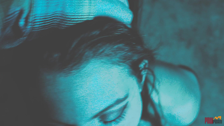 PNW Porn: Gefangene schlampe gedrängt, um sich zu strippen und entführer zu...