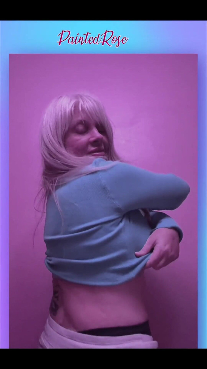 PaintedRose: Tari ngentot: karena ini hari Jumat!