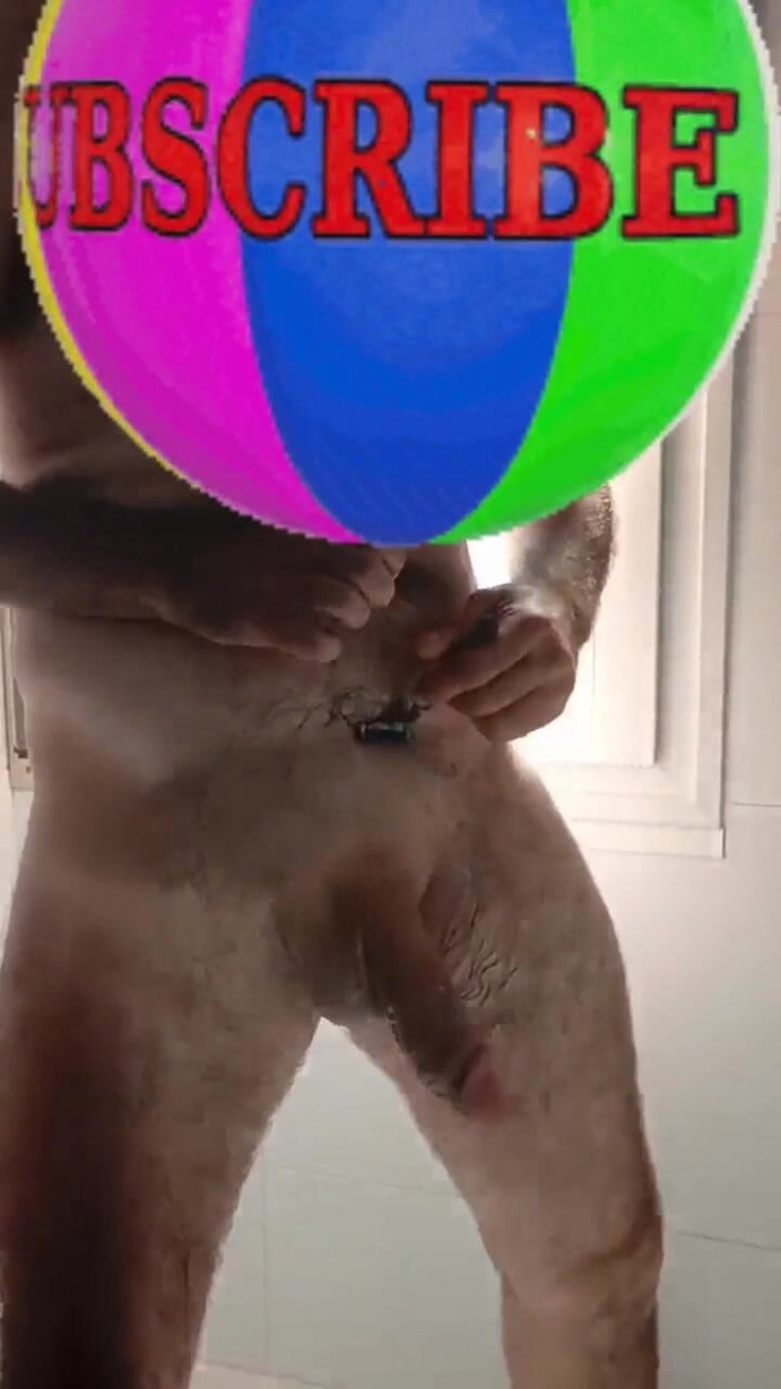 Xauencaliente: Handsome Mature Chubby with Big Fat Cock Shaving My Cock...