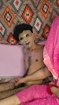 Meninggalkan Isterinya di rumah di hadapan kawan, kawan membuat video dan menikmatinya
