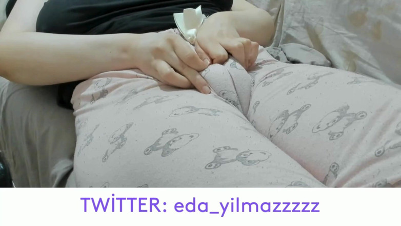 bigass_sexy_bigboobs: Camel toe - chatte gonflée - chatte gonflée - grosse chatte - MILF turque -...