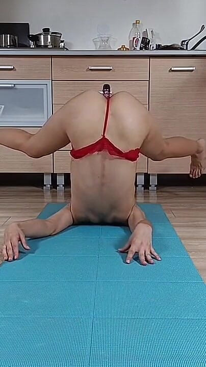 Elza li: Body Stretching